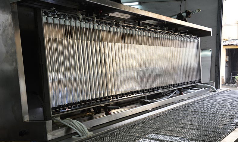 硅膠UV改質機.jpg 硅膠UV改質機.jpg